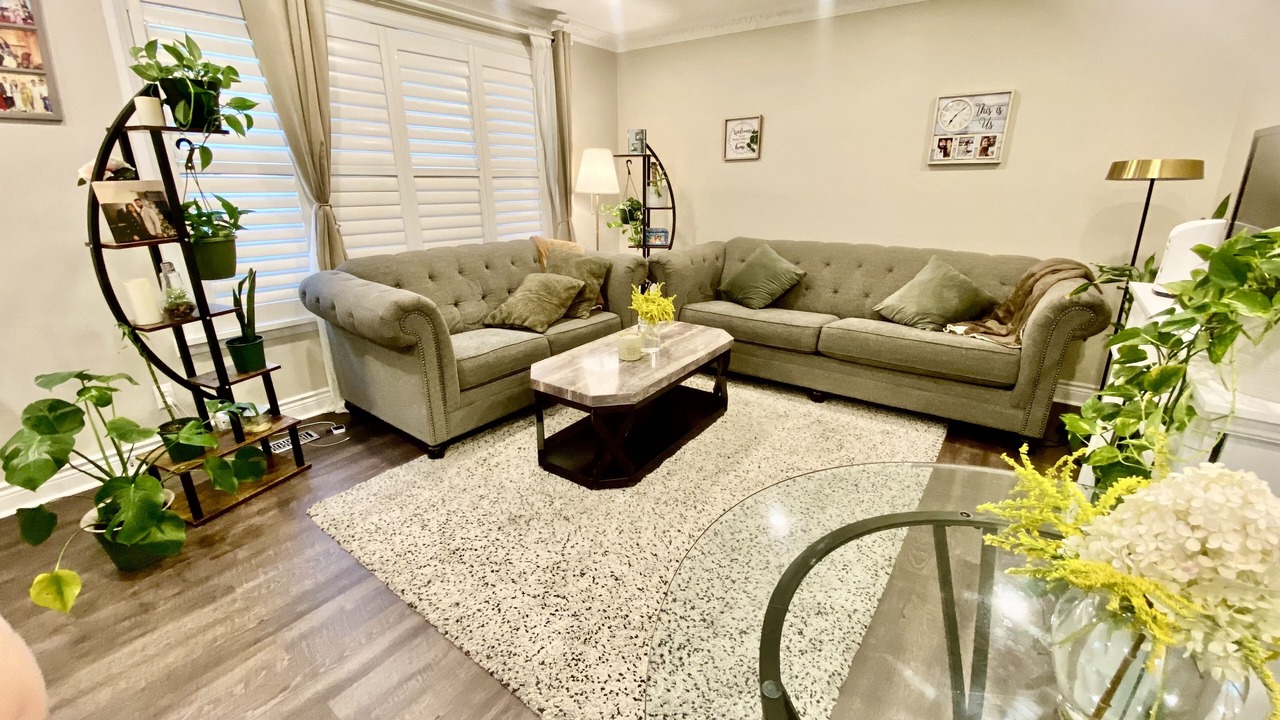 Photo of Livingroom in Durham Region