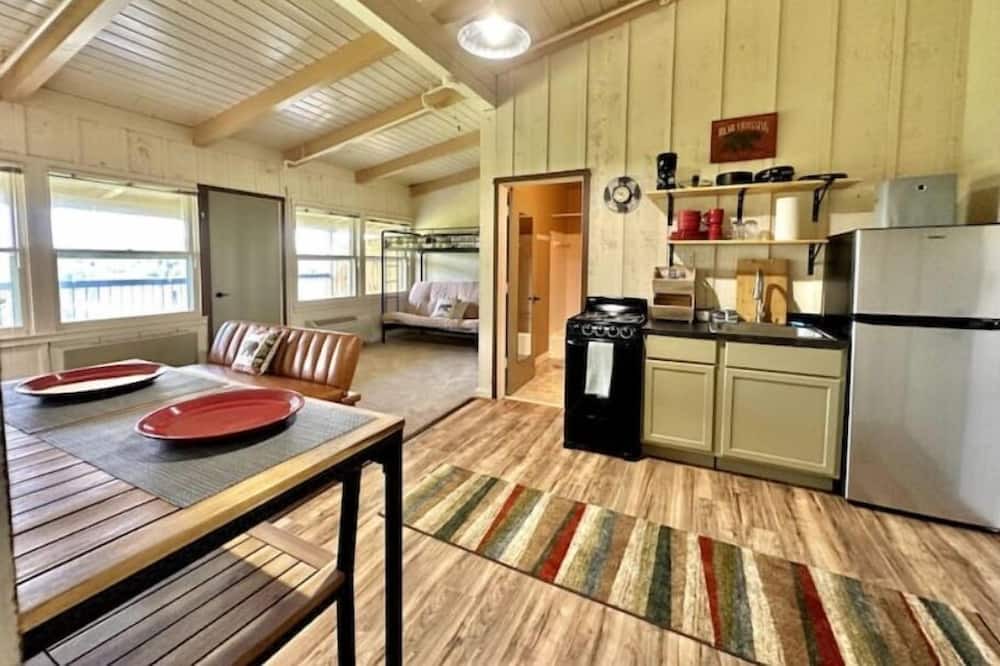 Photo of Kitchen in Hill City