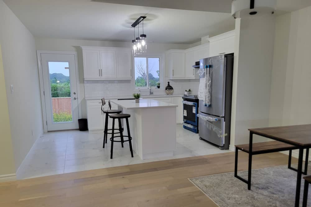 Photo of Kitchen in Lakeshore