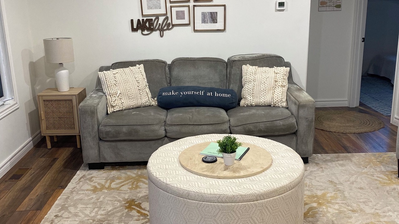 Photo of Livingroom in Thamesville