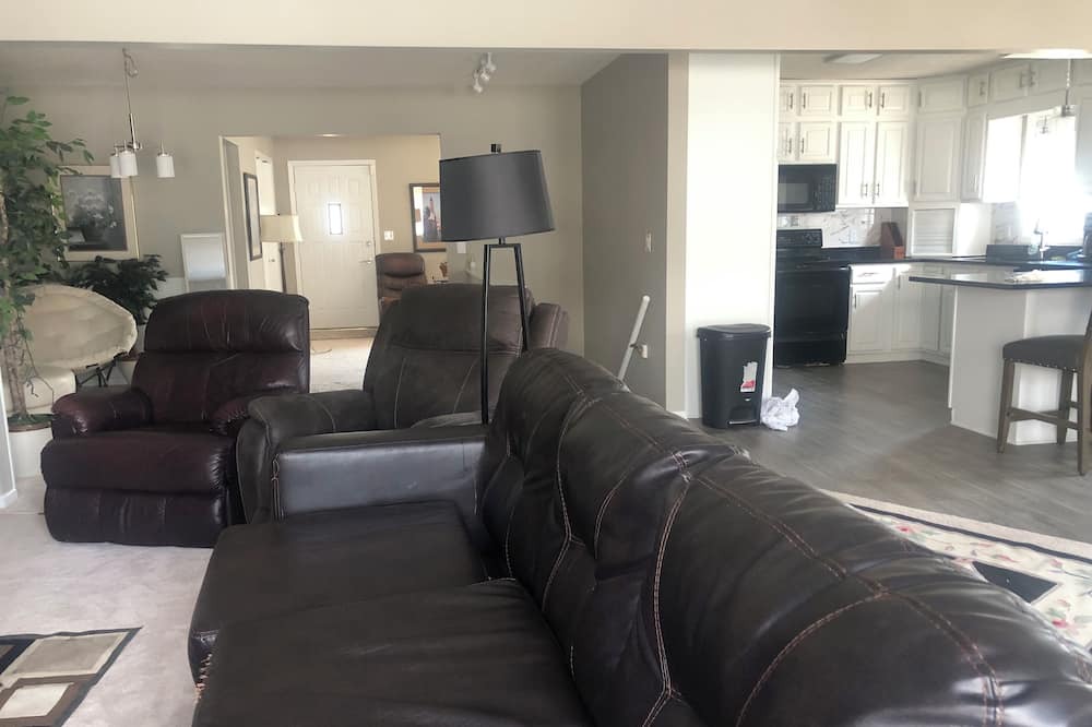 Photo of Livingroom in Richfield