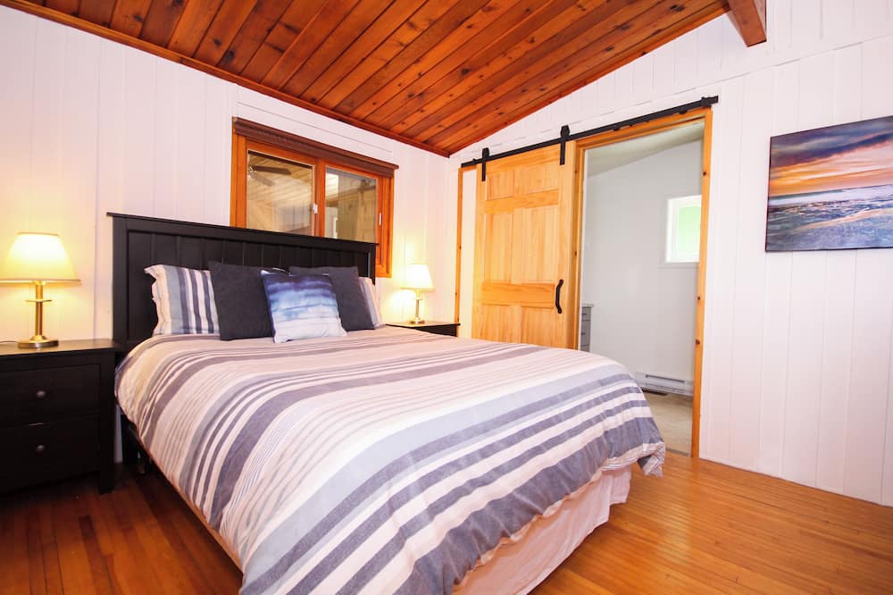 Photo of Bedroom in Manitoulin District