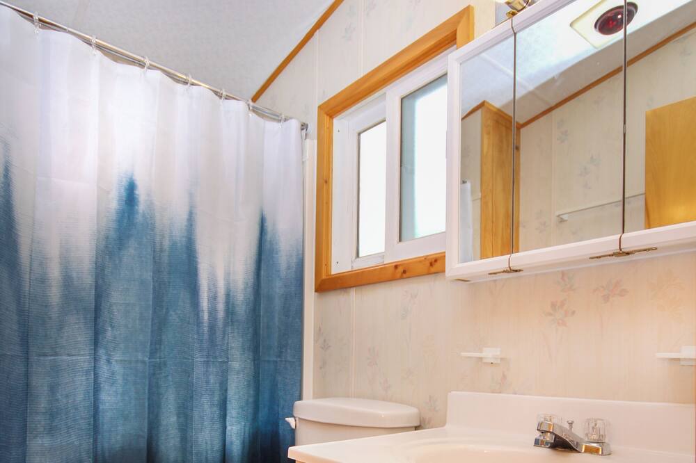Photo of Bathroom in Manitoulin District