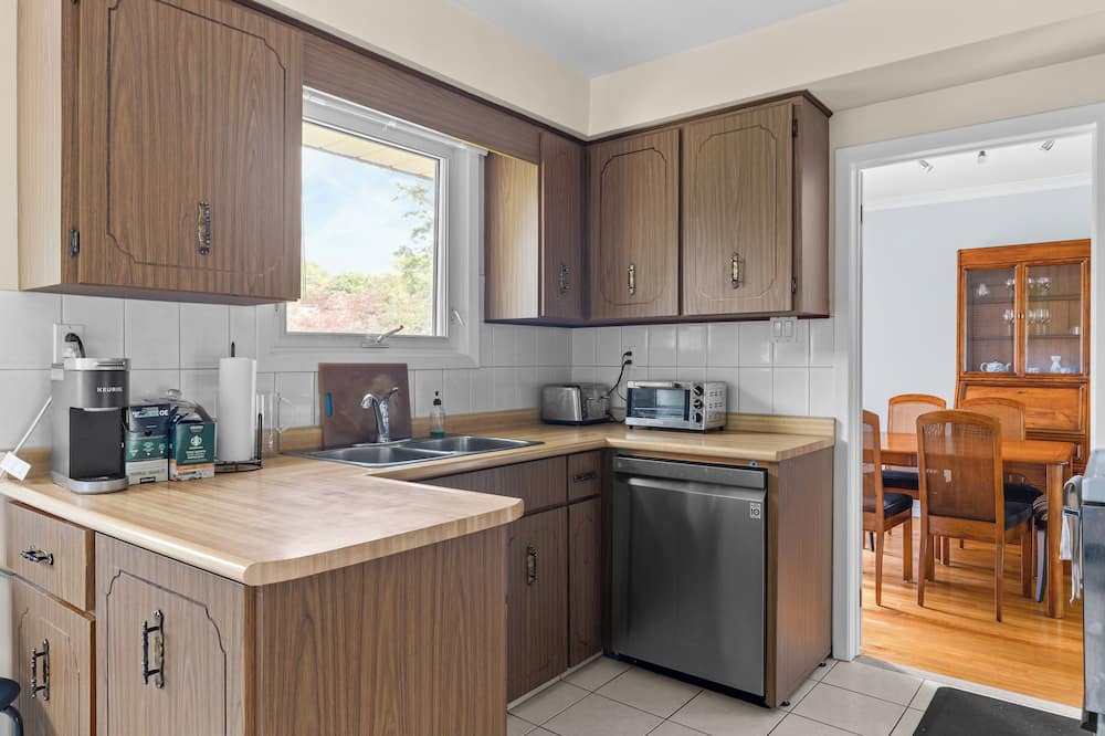Photo of Kitchen in Clarkson-Lorne Park