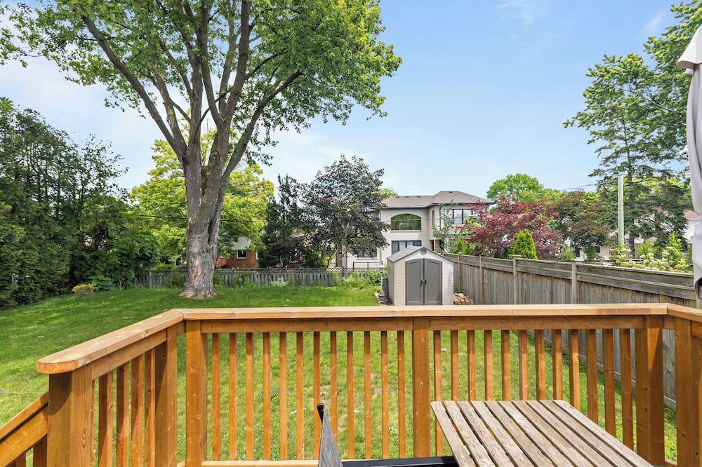 Photo of Outdoor in Clarkson-Lorne Park