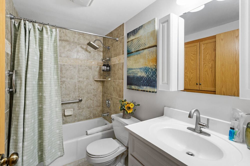 Photo of Bathroom in Maple Grove