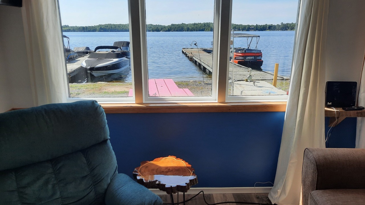 Photo of Livingroom in North Bay