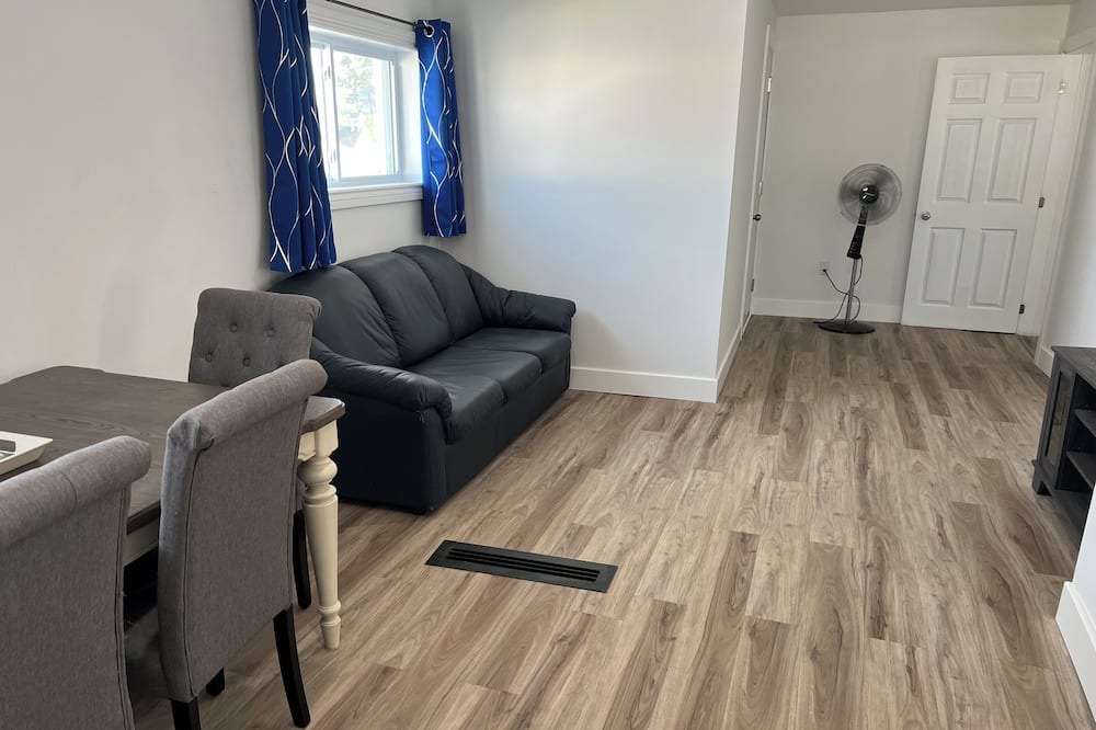 Photo of Livingroom in Manitoulin District