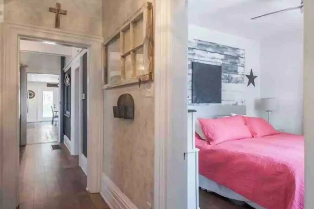 Photo of Bedroom in Lakefield