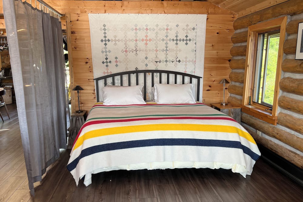 Photo of Bedroom in Willisville