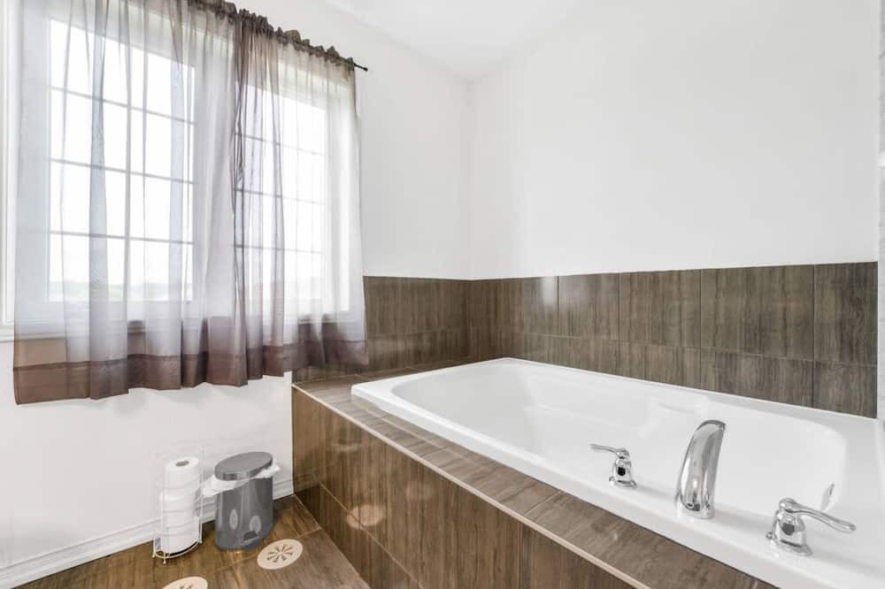Photo of Bathroom in Durham Region