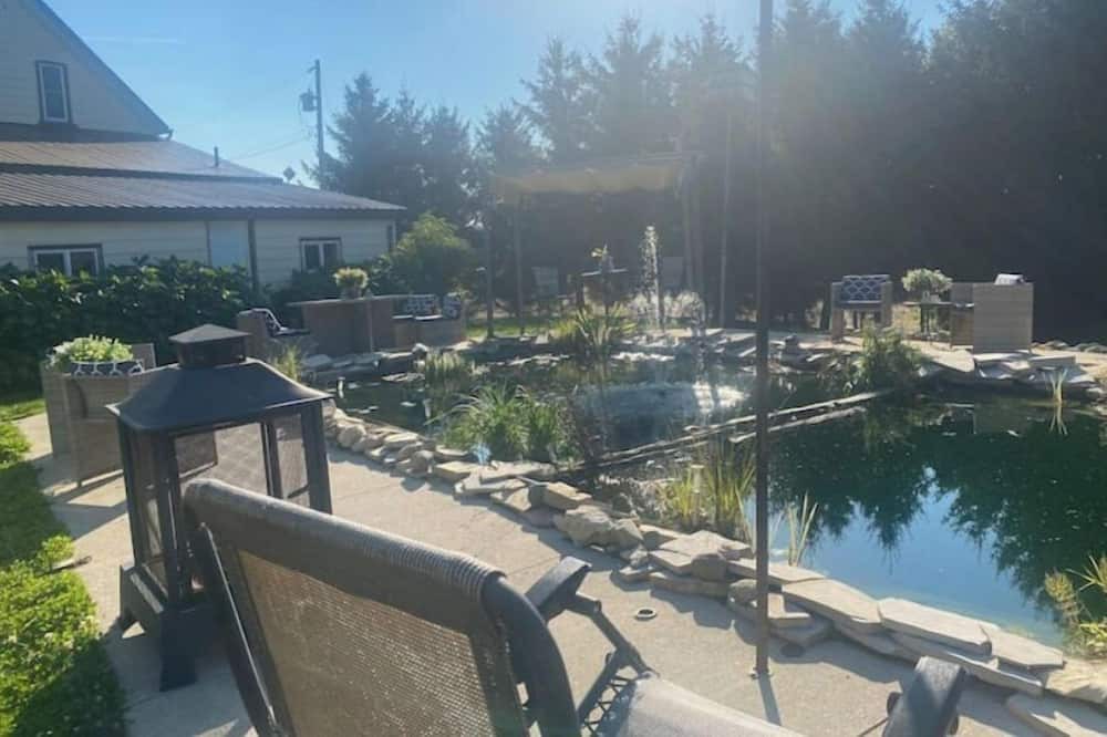 Photo of Outdoor in Walkerton