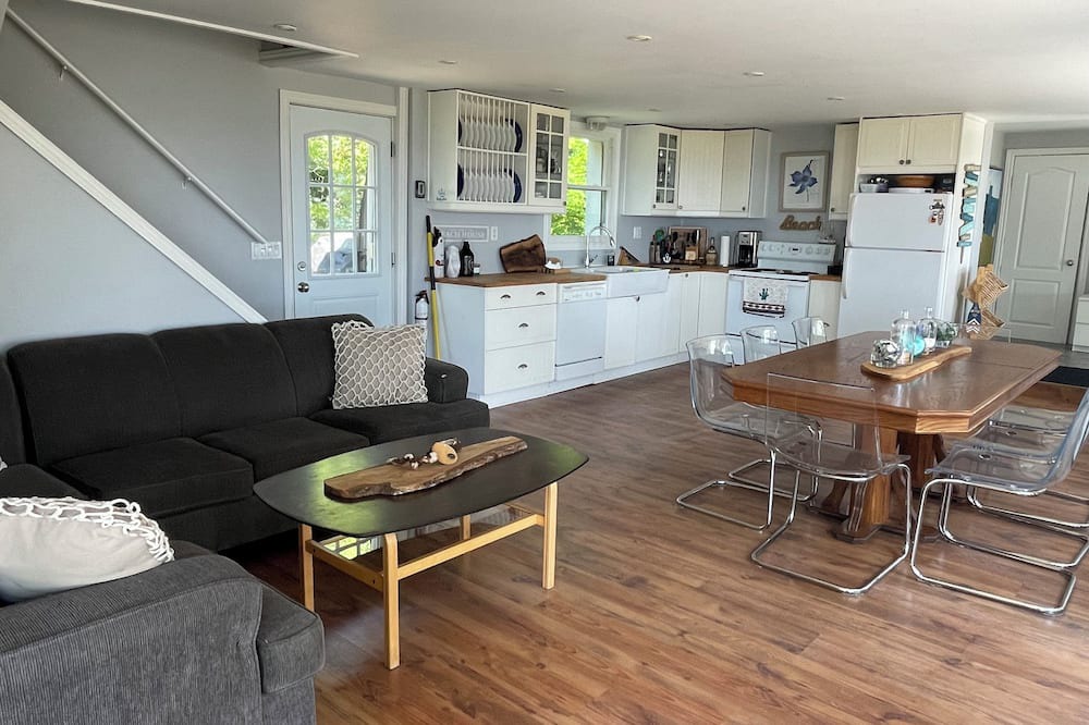 Photo of Livingroom in Dunnville