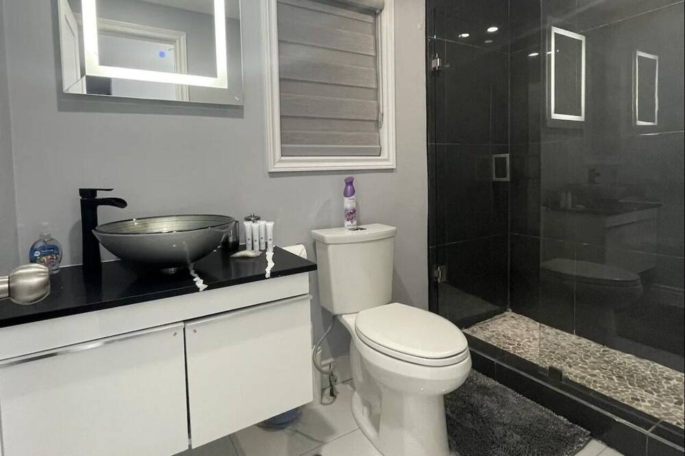 Photo of Bathroom in Courtice