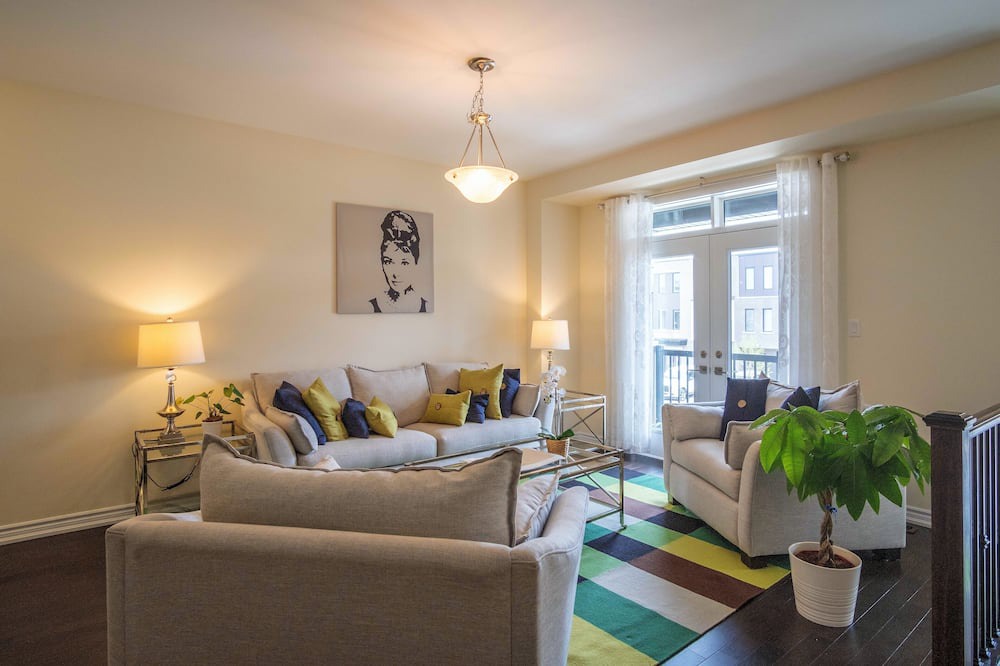 Photo of Livingroom in Alderwood