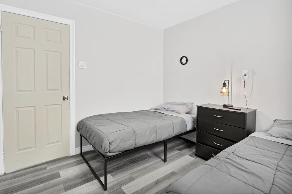 Photo of Bedroom in Irondale