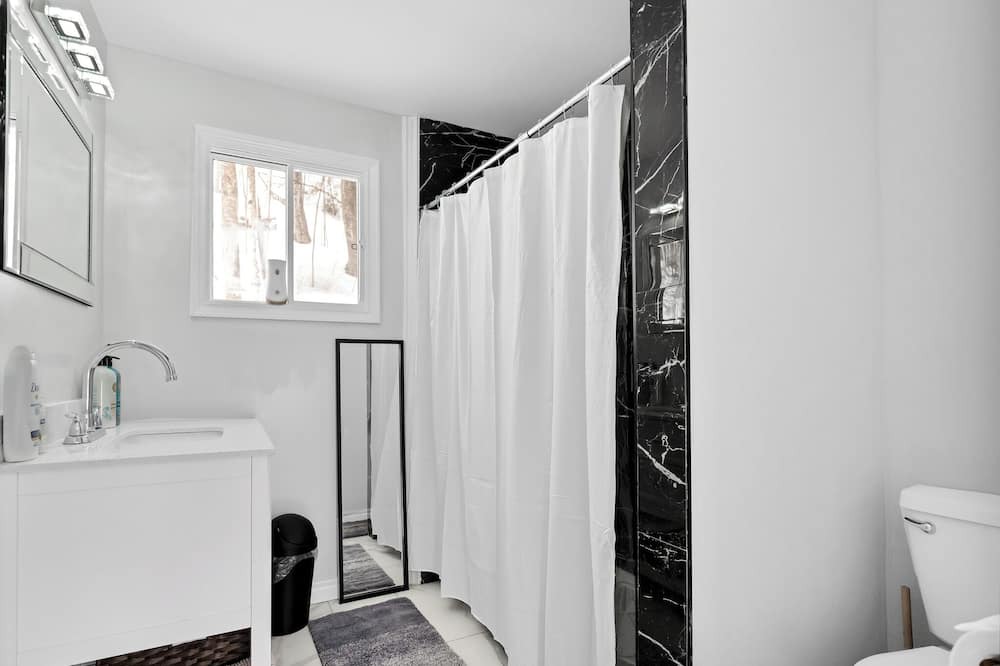 Photo of Bathroom in Irondale