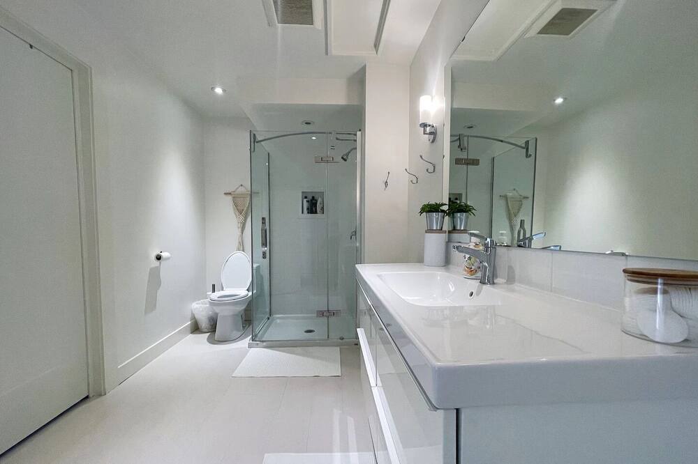 Photo of Bathroom in Midtown Toronto