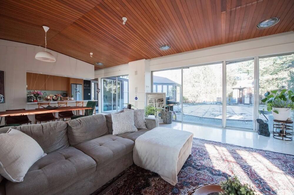 Photo of Livingroom in Midtown Toronto