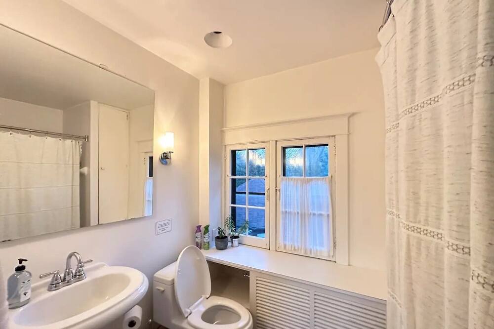 Photo of Bathroom in Midtown Toronto