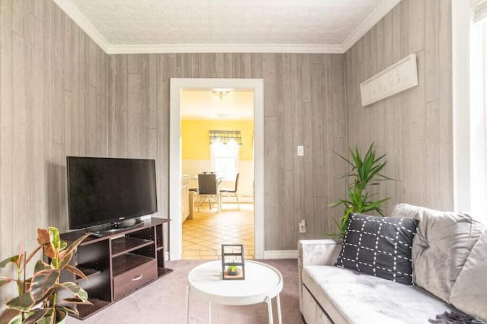 Photo of Livingroom in Mineola
