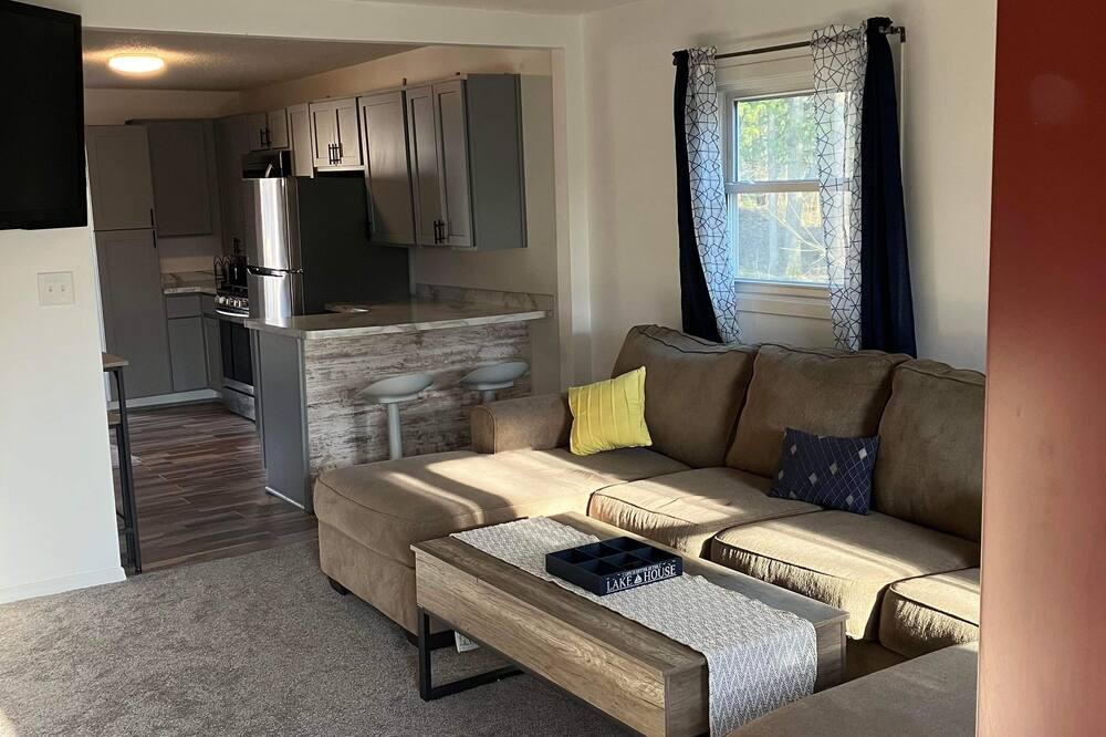 Photo of Livingroom in Oak Grove