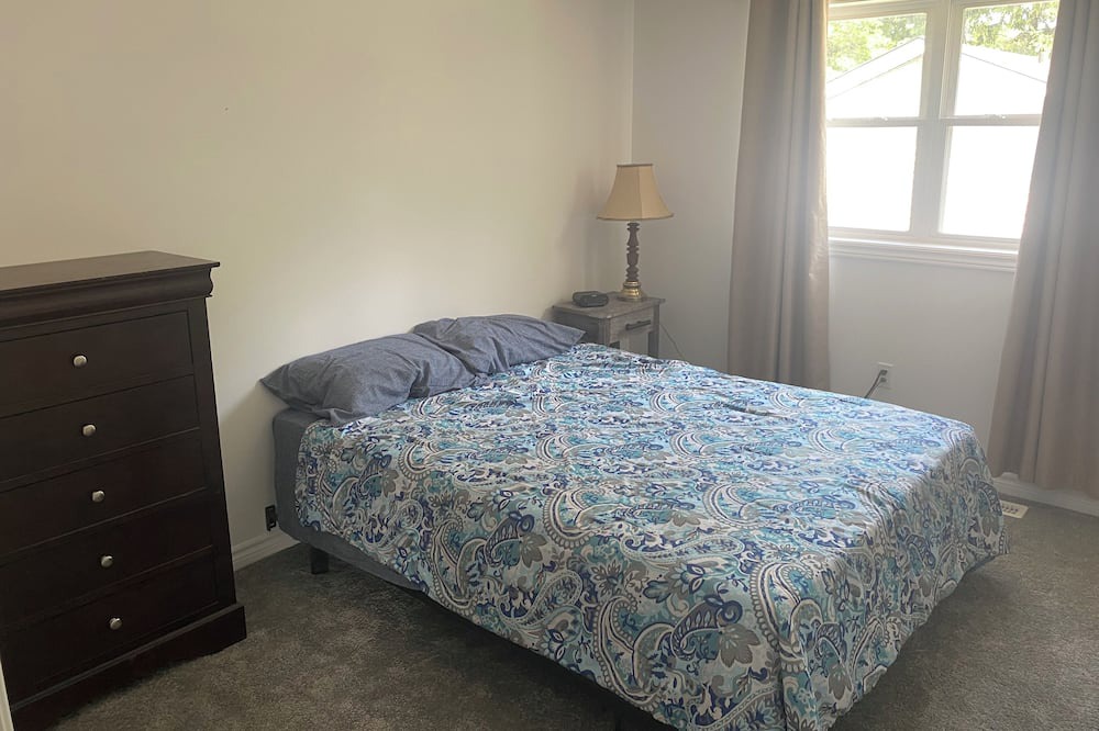 Photo of Bedroom in Belmont
