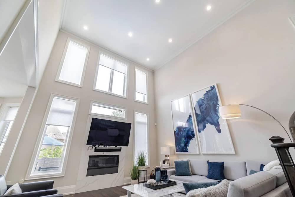 Photo of Livingroom in Meadowvale Village