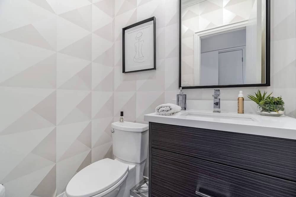 Photo of Bathroom in Meadowvale Village