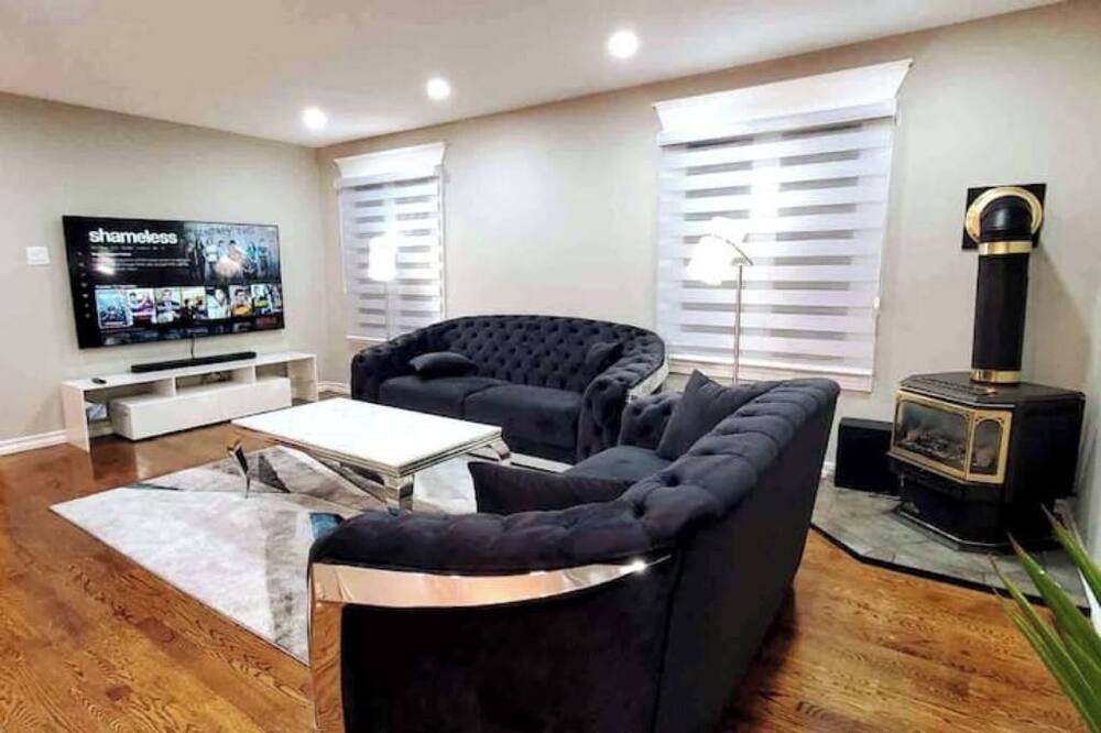 Photo of Livingroom in Otonabee-South Monaghan
