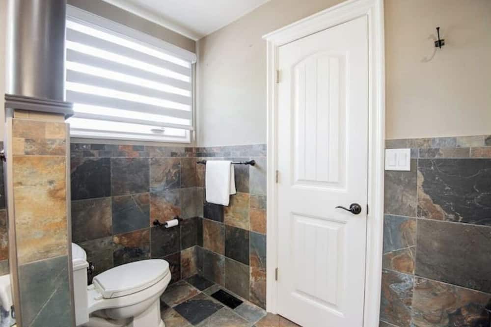 Photo of Bathroom in Otonabee-South Monaghan