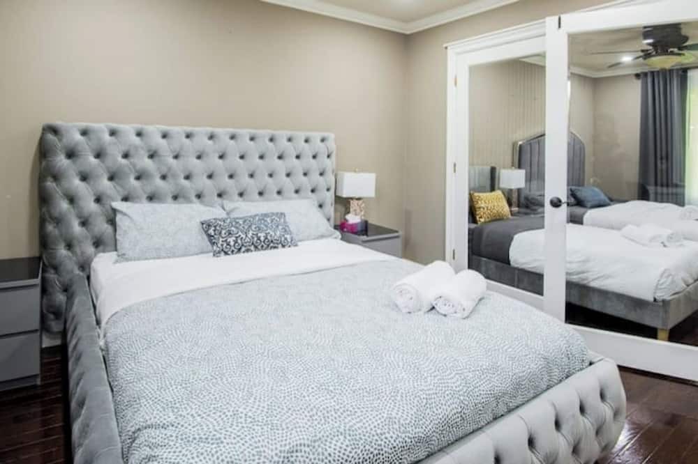 Photo of Bedroom in Otonabee-South Monaghan