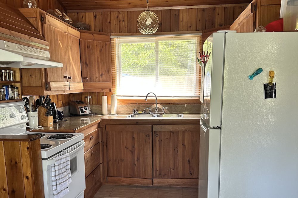 Photo of Kitchen in Balm Beach
