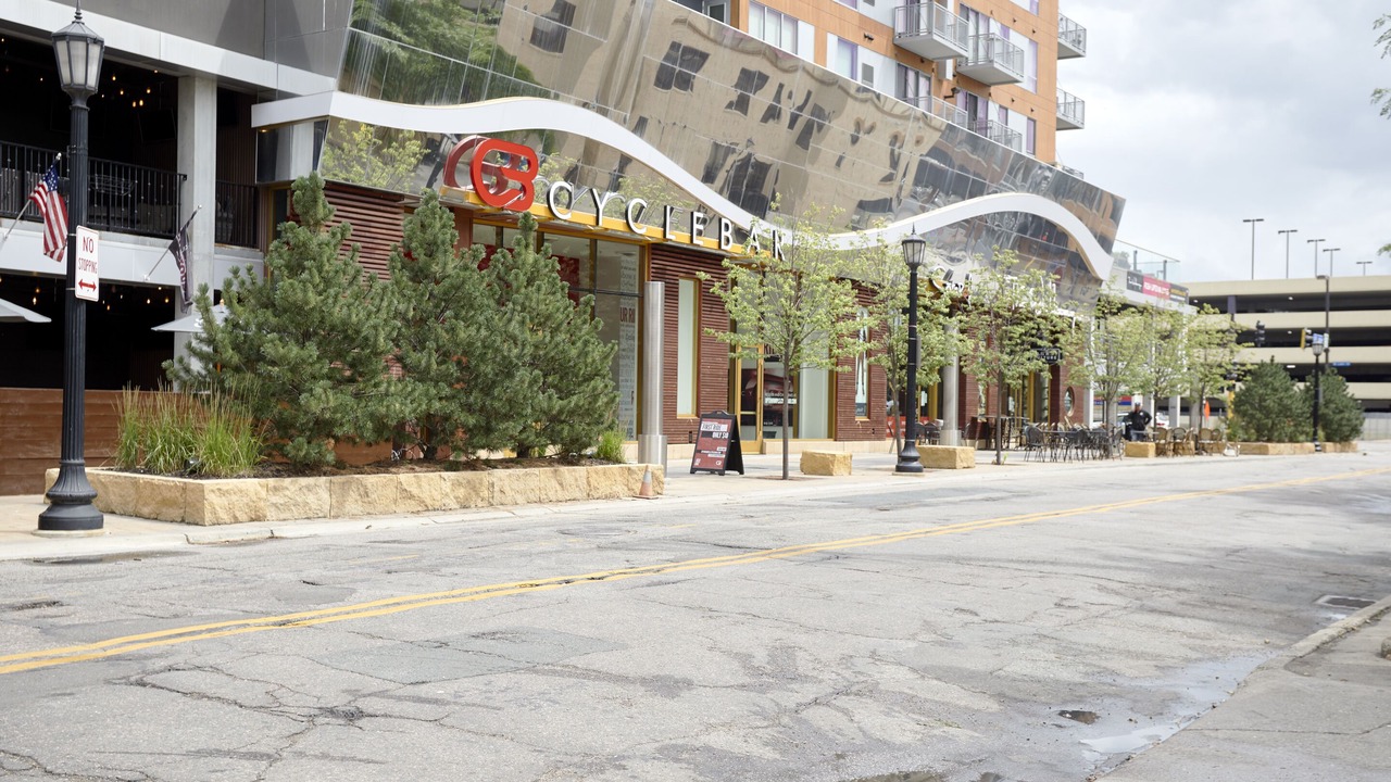 Photo of Outdoor in Uptown