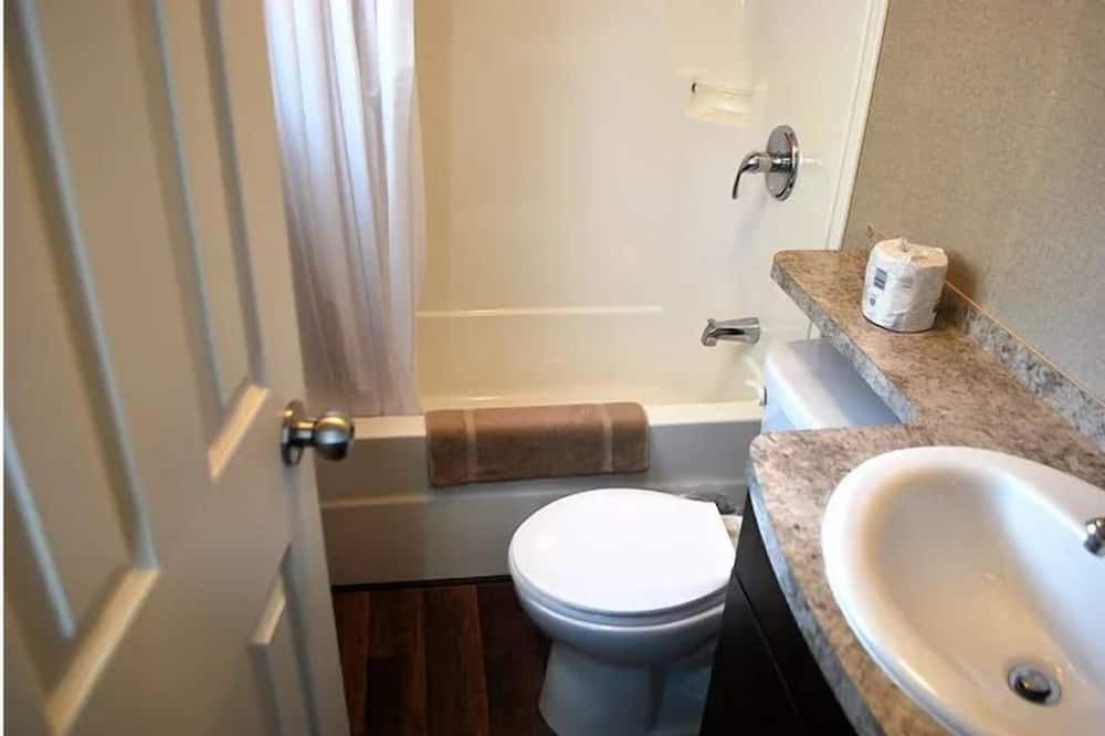 Photo of Bathroom in Roseneath