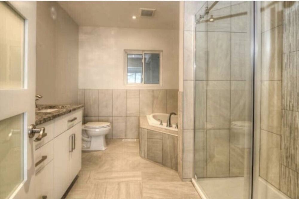 Photo of Bathroom in Wainfleet