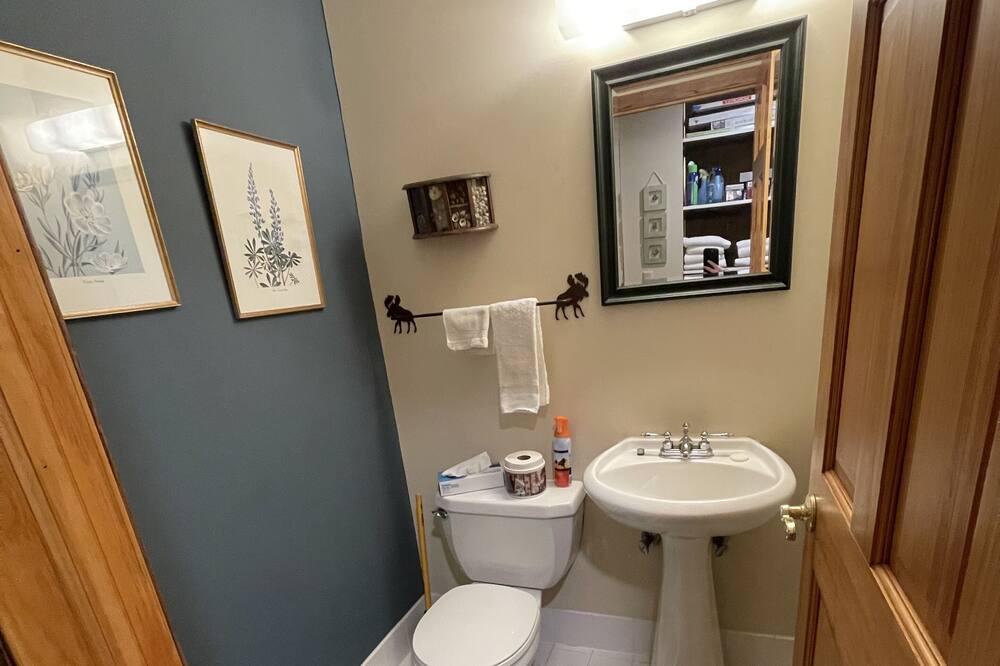 Photo of Bathroom in Hill City