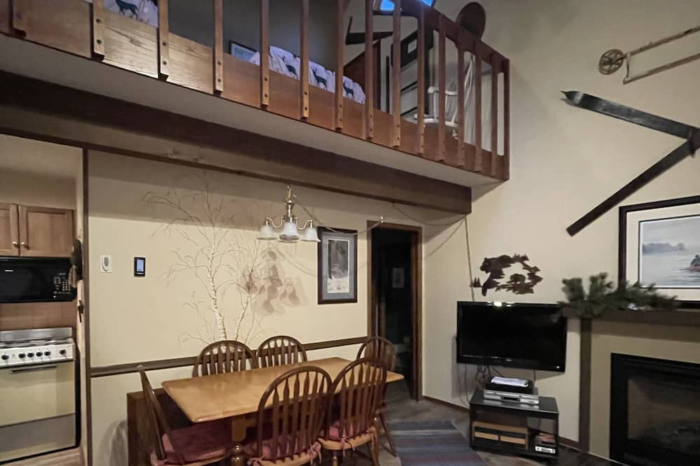 Photo of Livingroom in Hill City