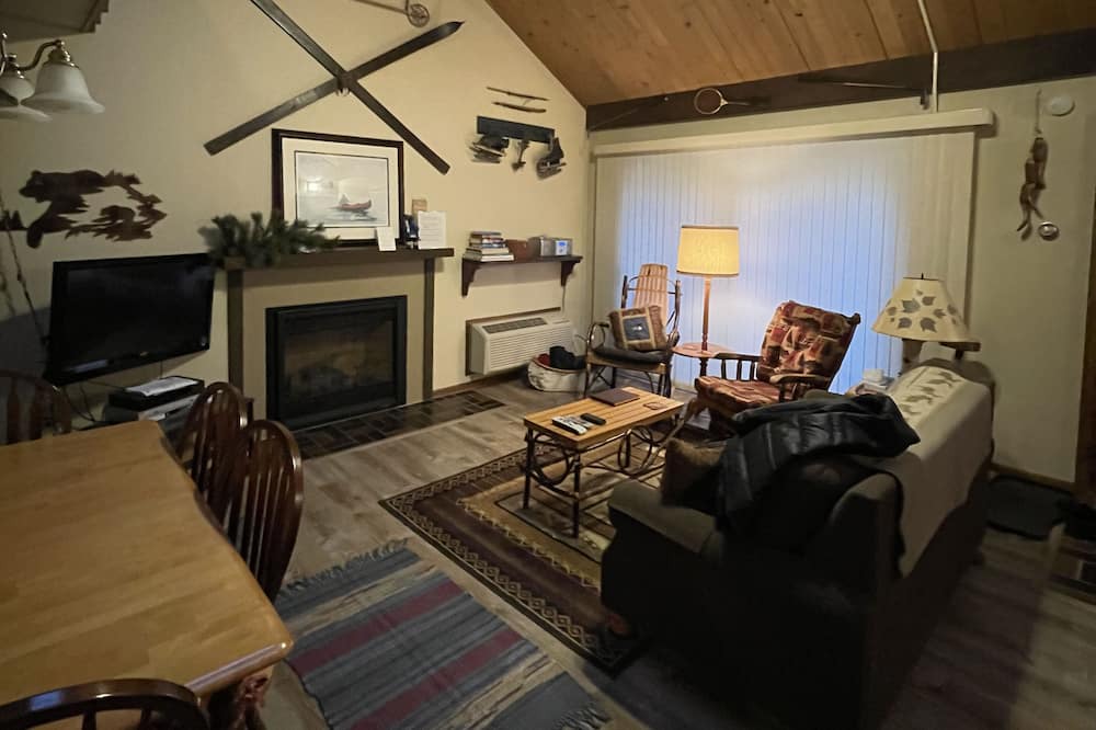 Photo of Livingroom in Hill City