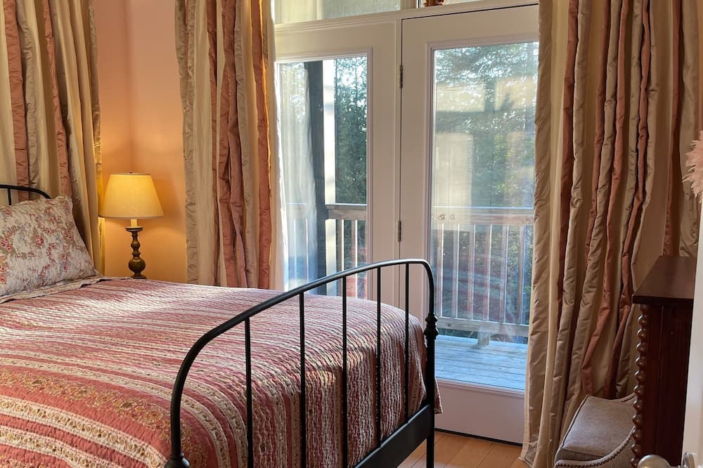 Photo of Bedroom in Northern Bruce Peninsula
