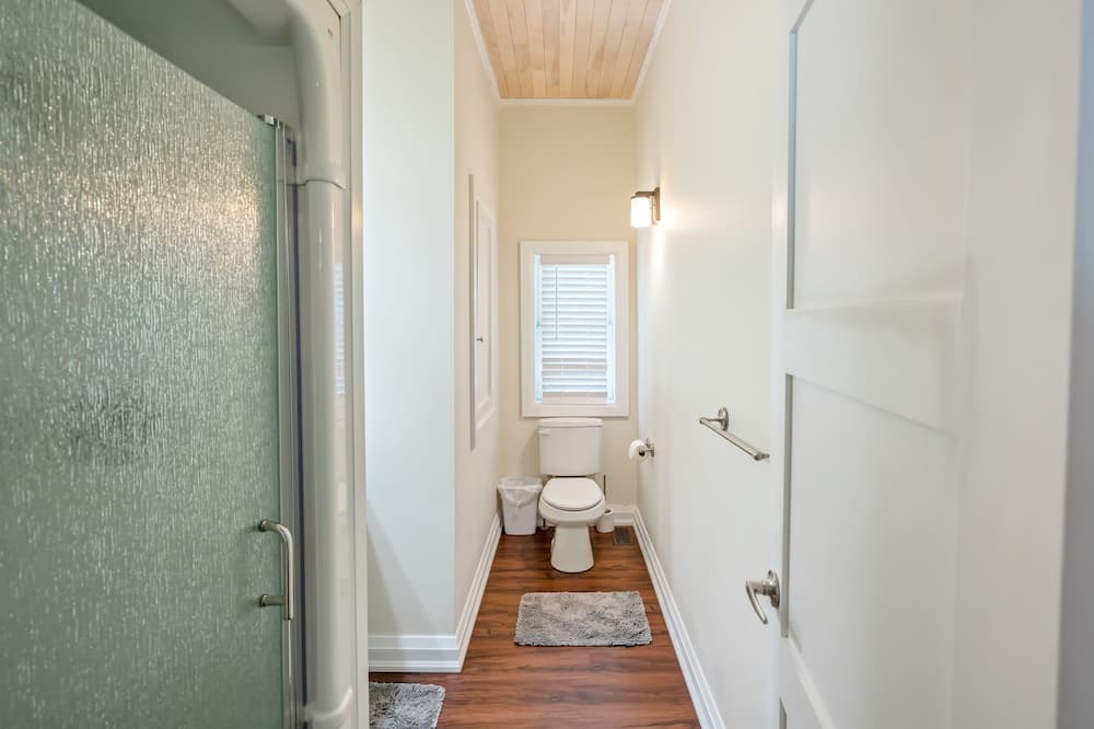 Photo of Bathroom in Wainfleet