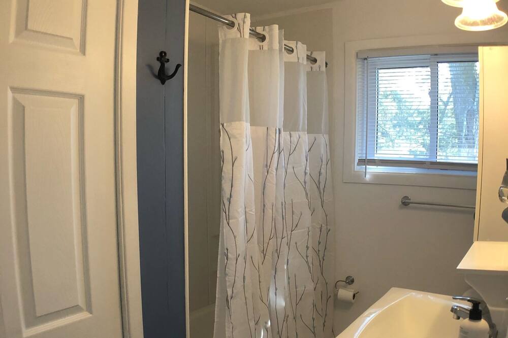 Photo of Bathroom in Dashwood