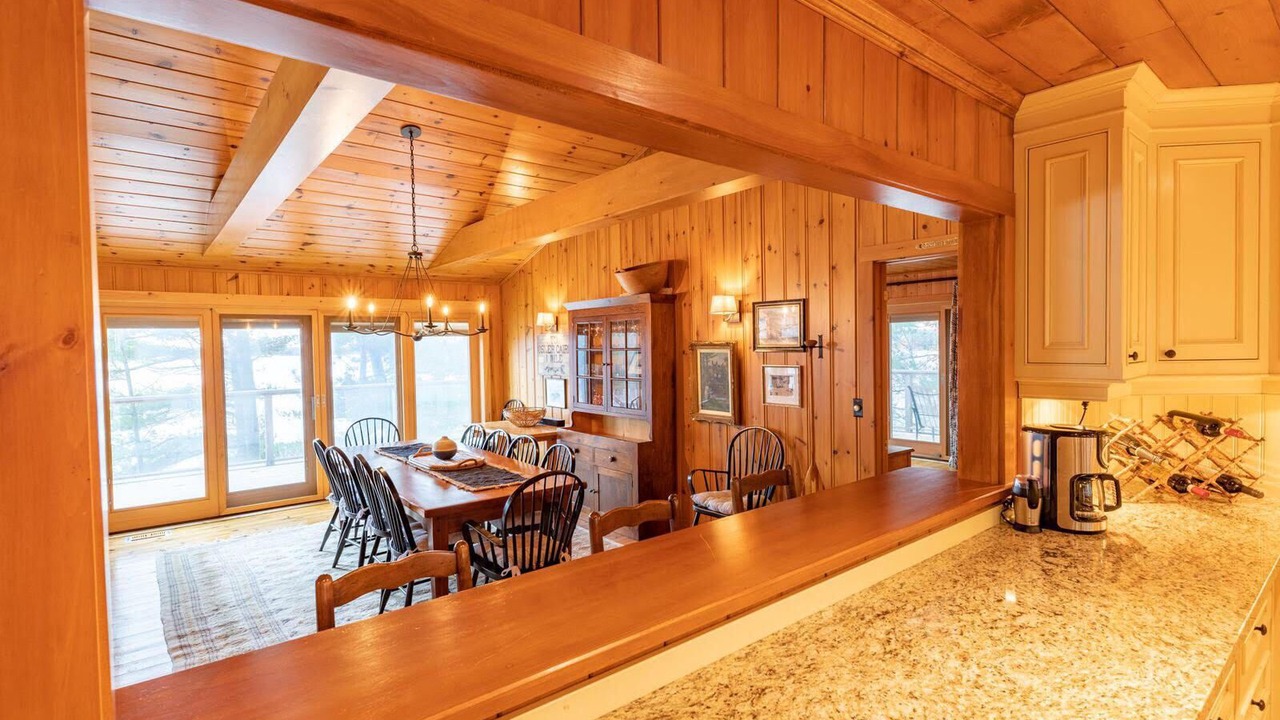 Photo of Kitchen in Muskoka Lakes
