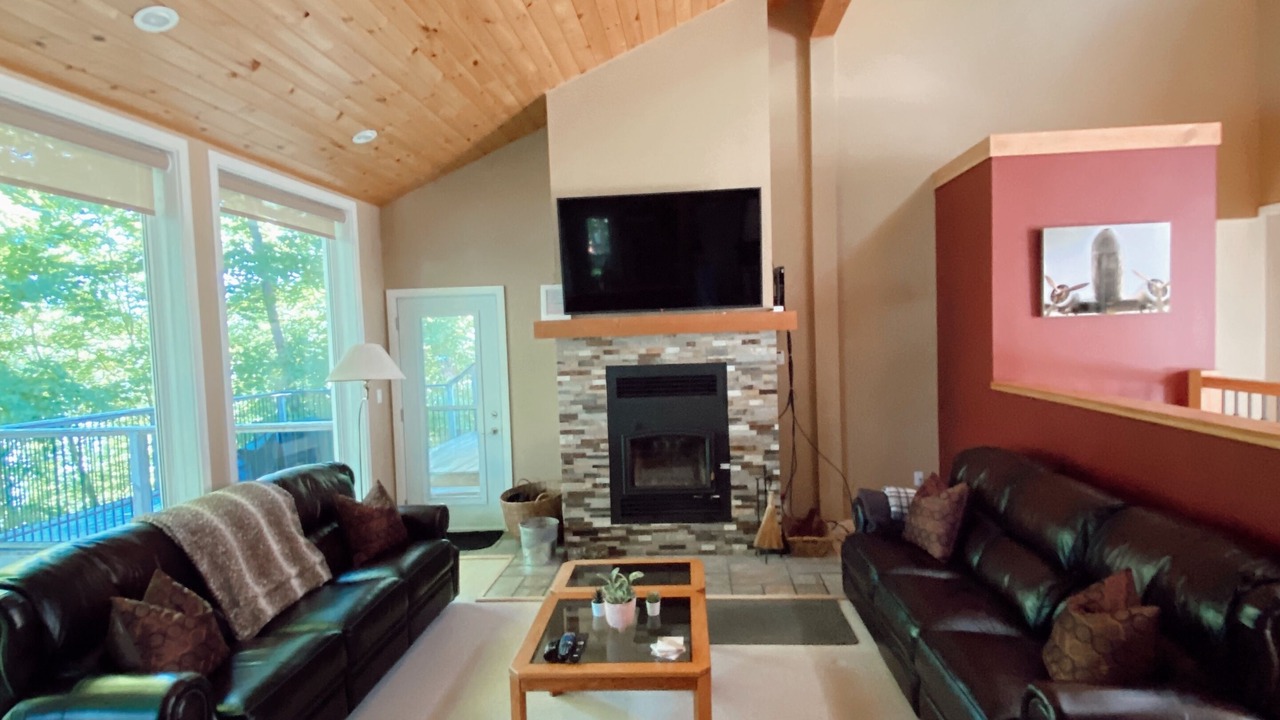 Photo of Livingroom in Magnetawan