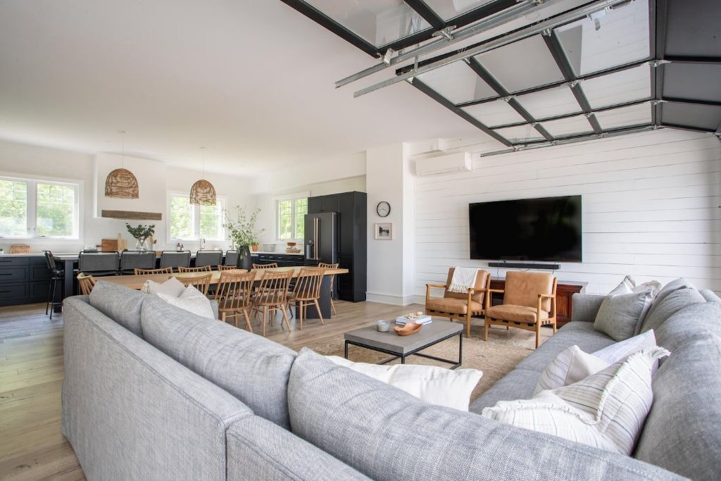 Photo of Livingroom in Georgian Bay