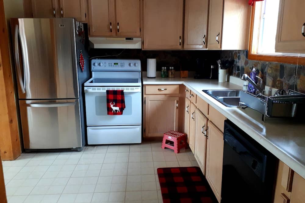 Photo of Kitchen in Marmora and Lake