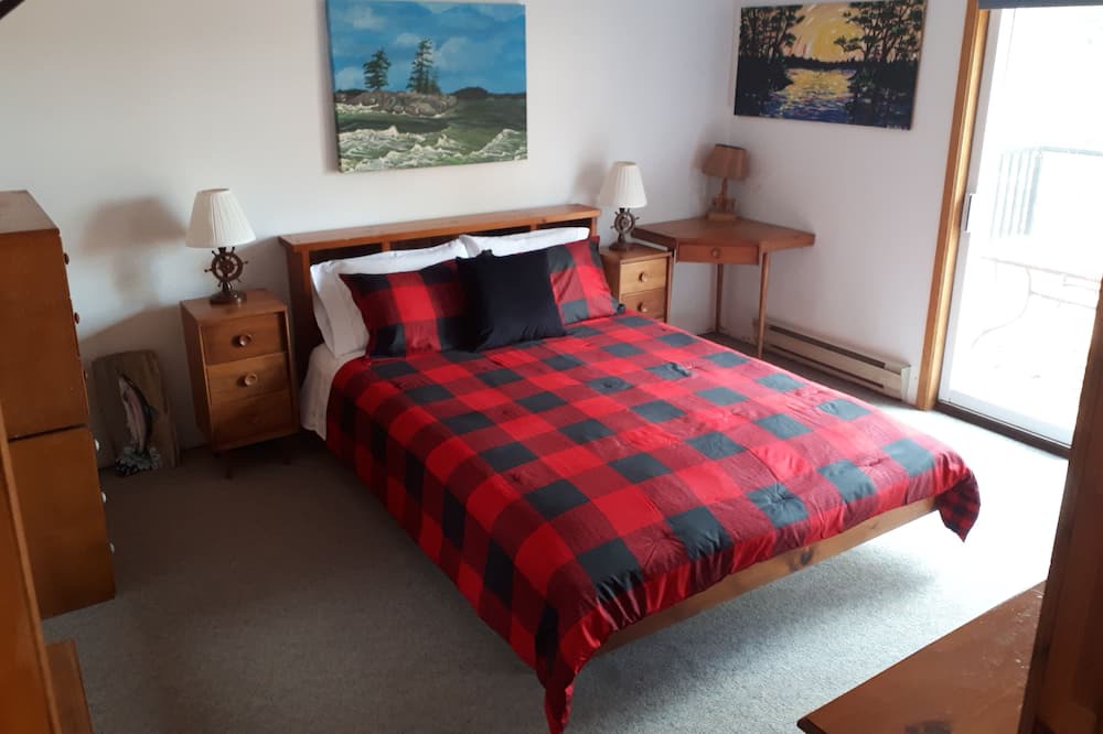 Photo of Bedroom in Marmora and Lake