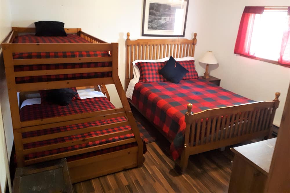 Photo of Bedroom in Marmora and Lake