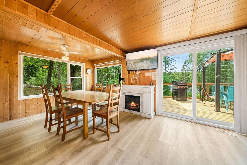 Photo of Bedroom in Bracebridge