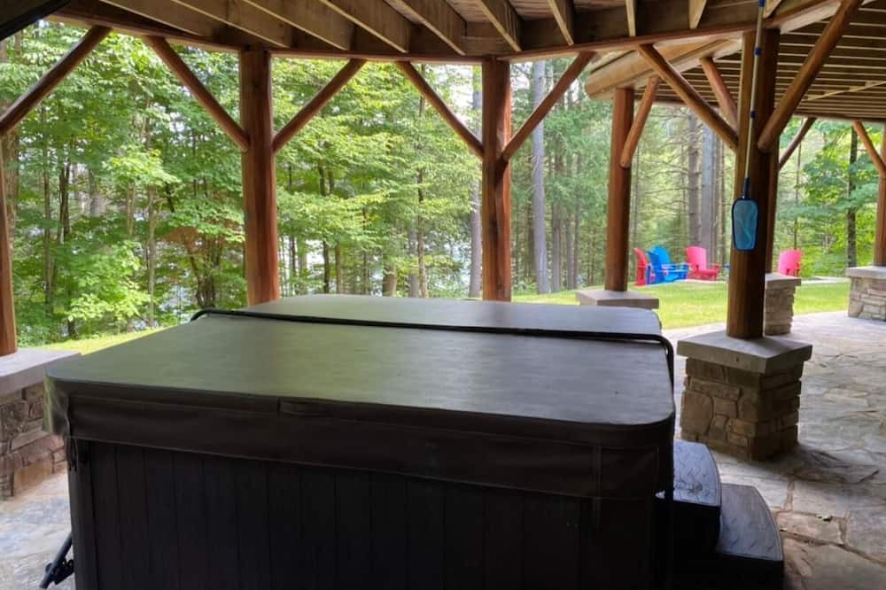 Photo of Outdoor in North Frontenac